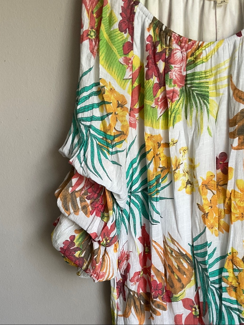 Floral Ruffle-Sleeve Midi Dress in White Multi - Picture 2 of 8